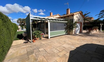Resale - Villa - Cabo Roig