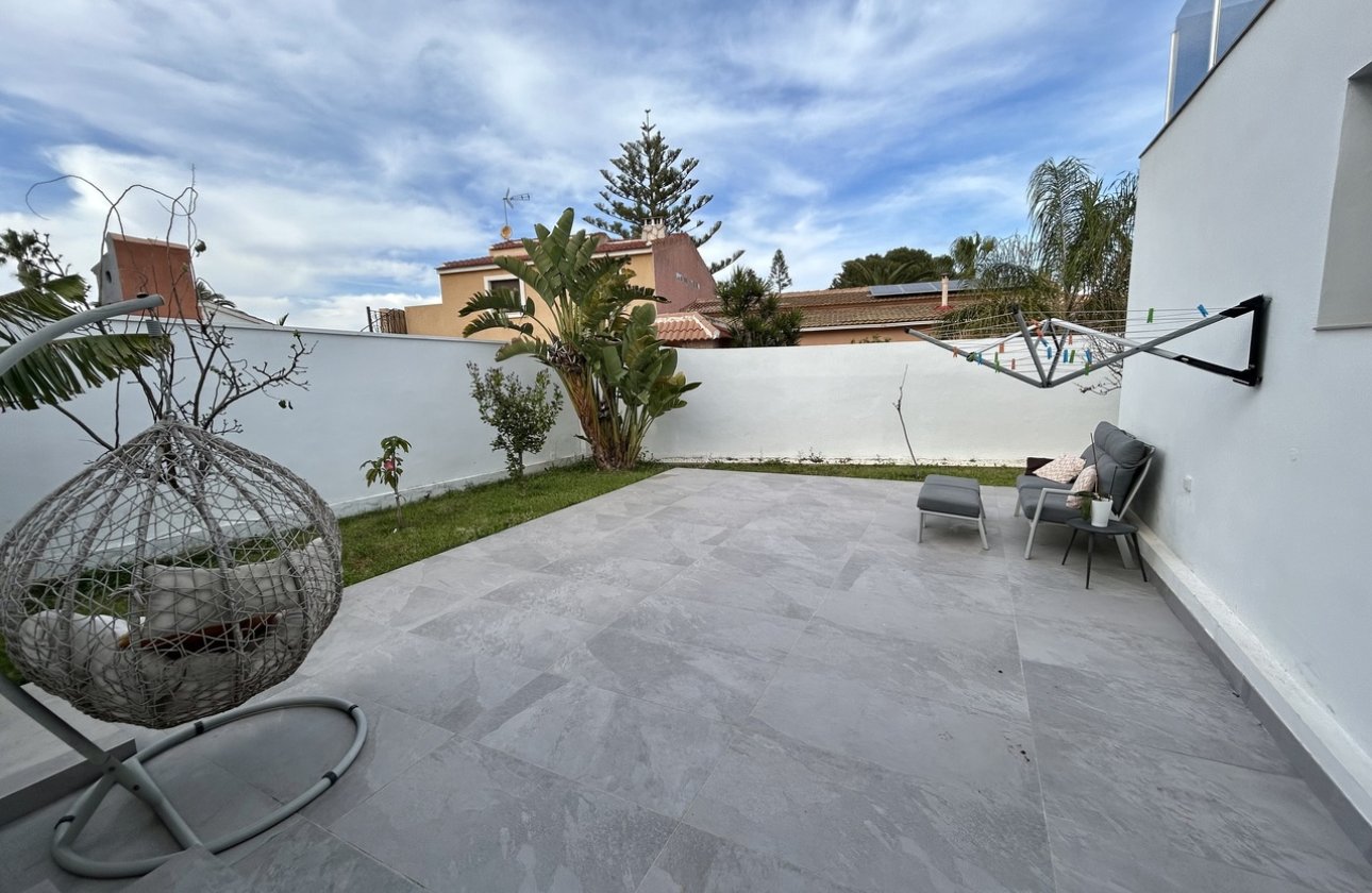 Resale - Villa - Los Balcones