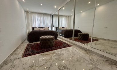 Resale - Villa - Los Balcones