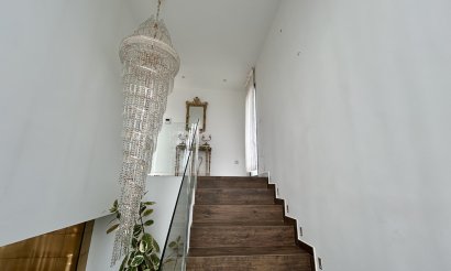 Resale - Villa - Los Balcones