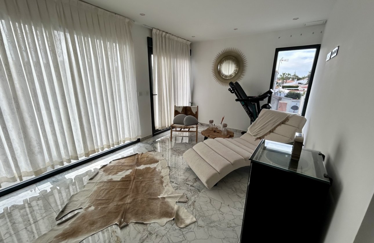 Resale - Villa - Los Balcones