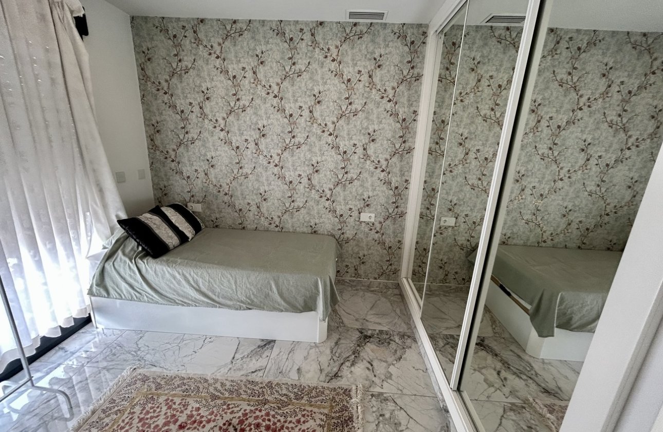 Resale - Villa - Los Balcones