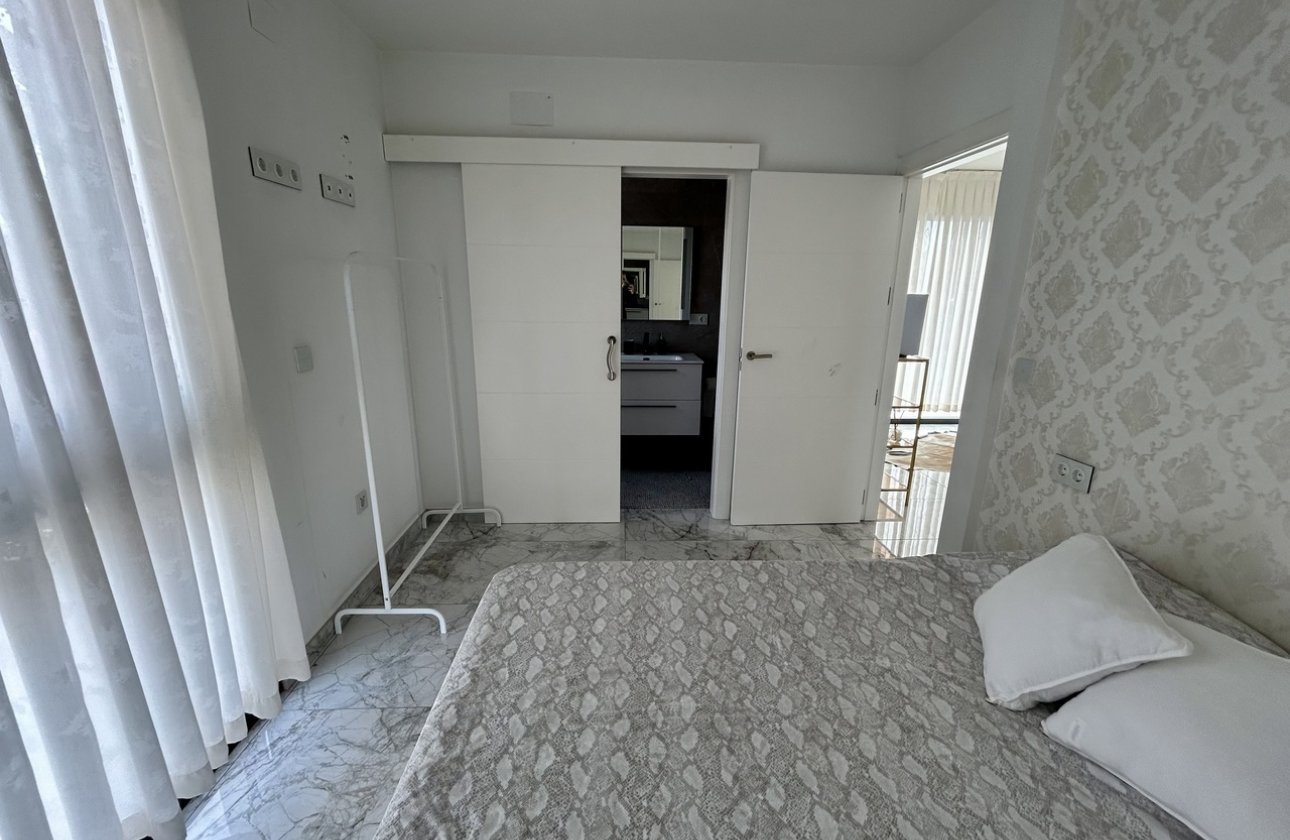 Resale - Villa - Los Balcones