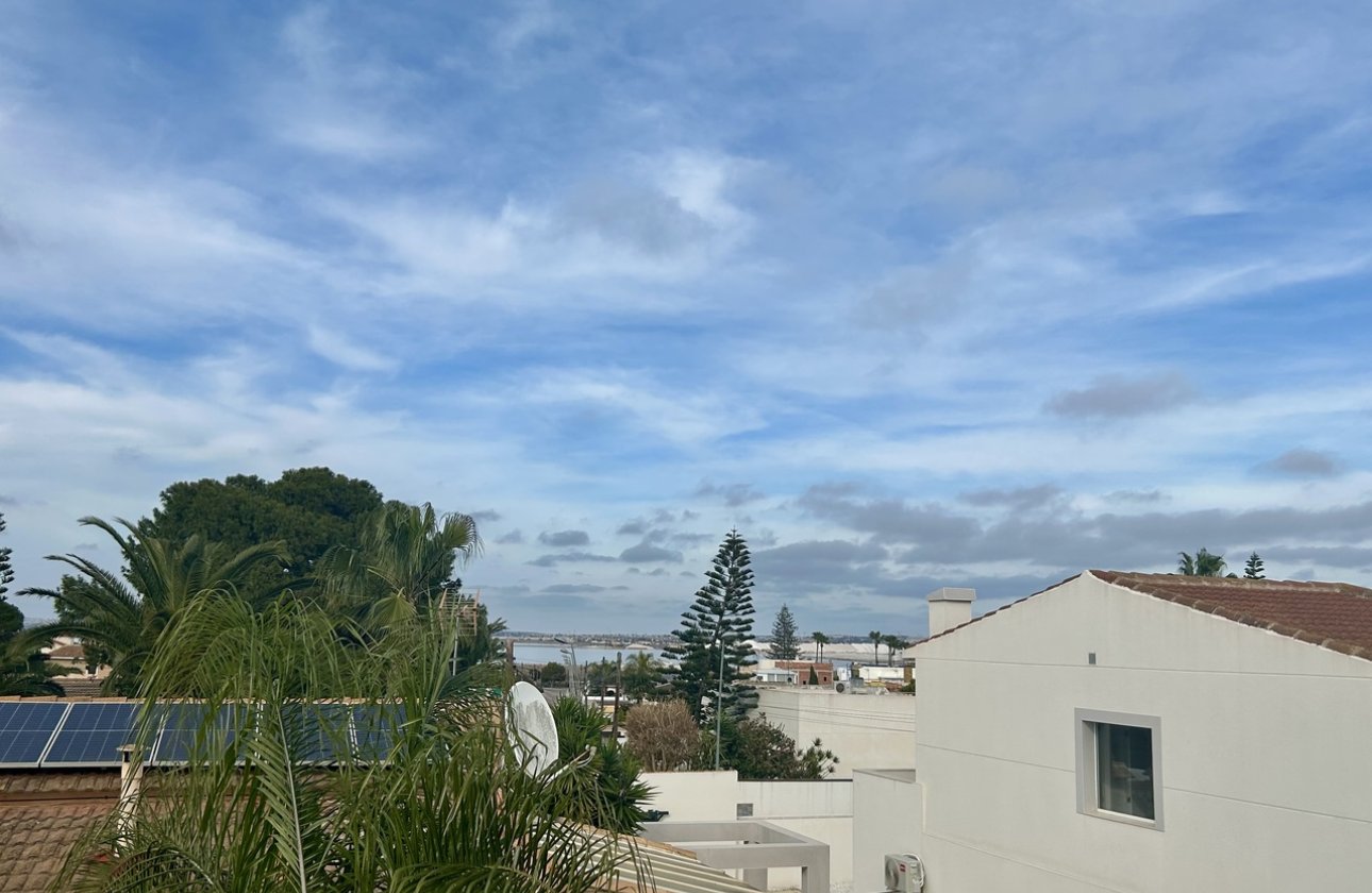 Resale - Villa - Los Balcones