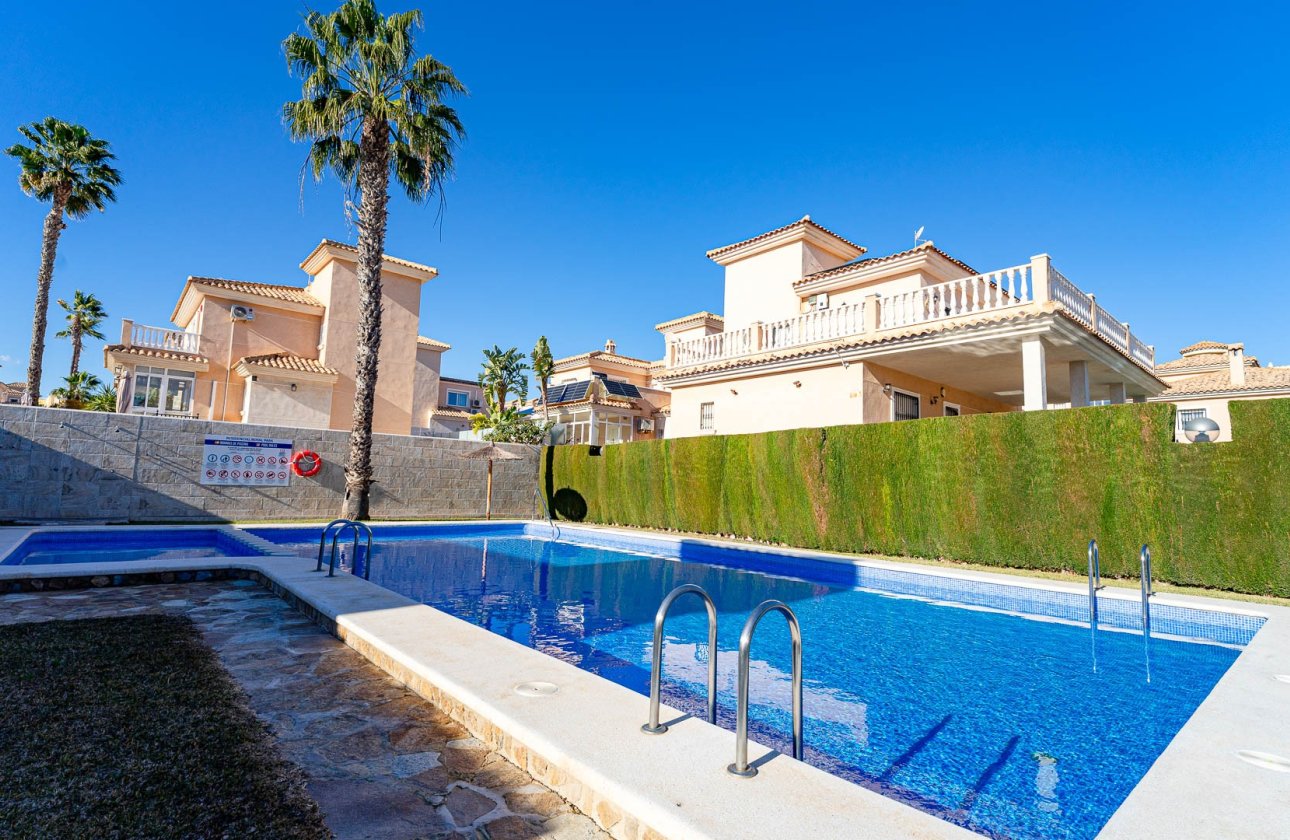 Revente - Villa - Punta Prima