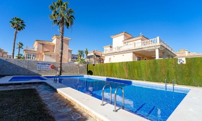 Revente - Villa - Punta Prima