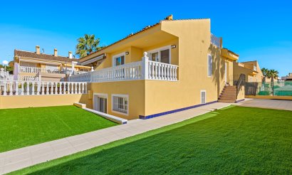 Resale - Townhouse - Benimar