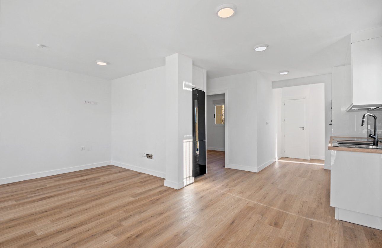 Resale - Townhouse - Benimar