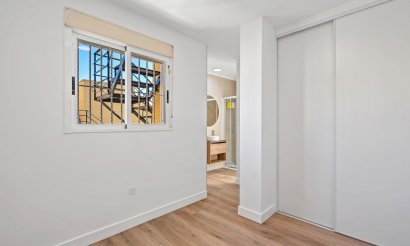 Resale - Townhouse - Benimar