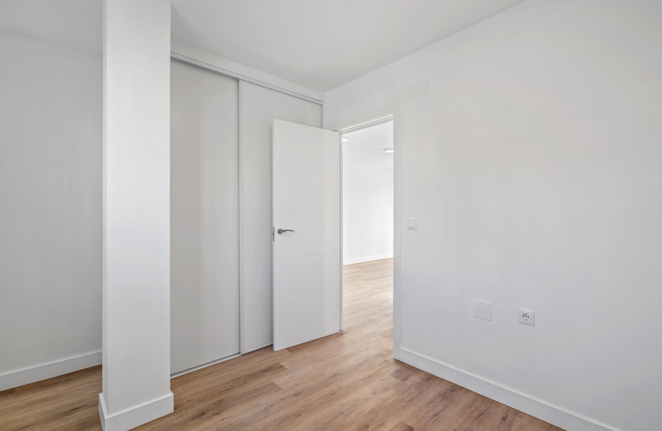 Resale - Townhouse - Benimar