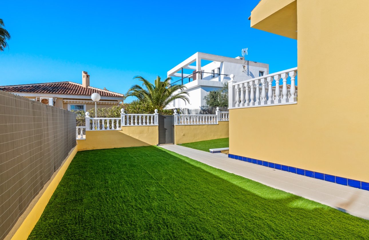 Resale - Townhouse - Benimar