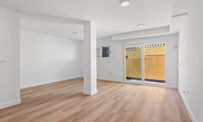 Resale - Townhouse - Benimar