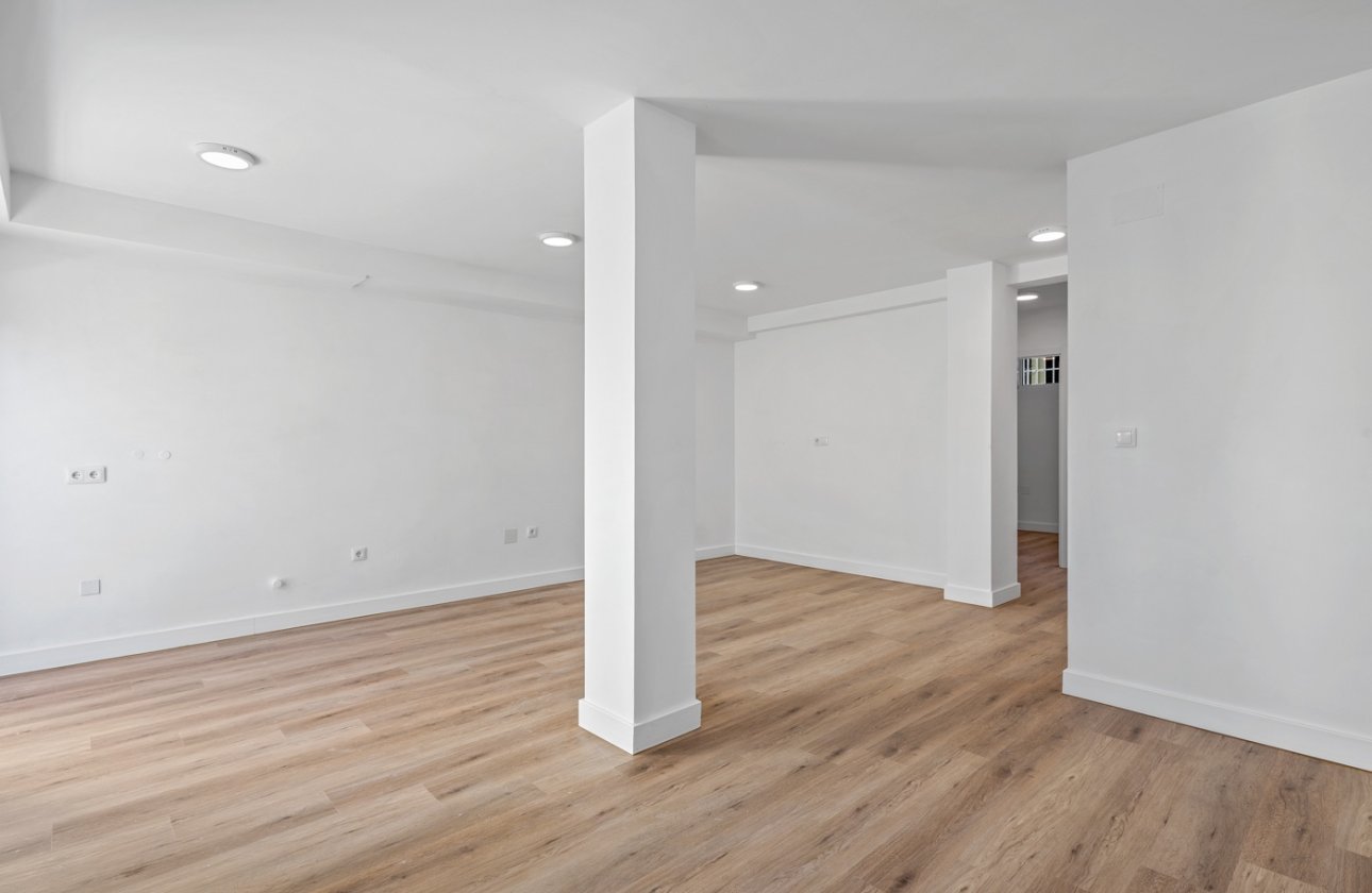 Resale - Townhouse - Benimar