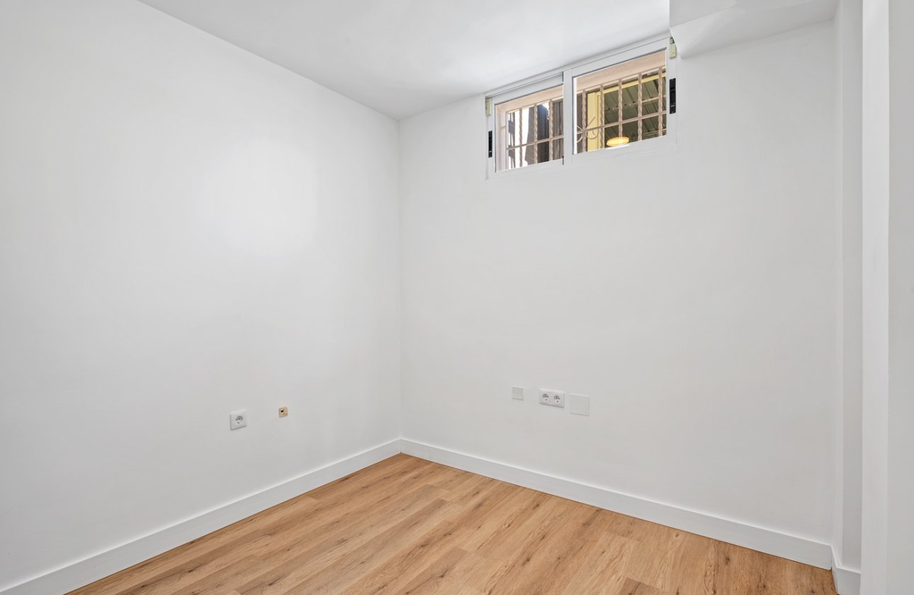 Resale - Townhouse - Benimar