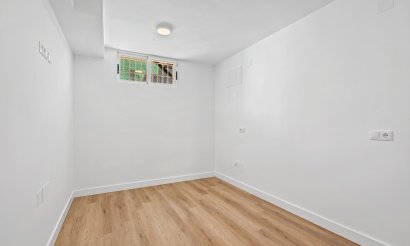 Resale - Townhouse - Benimar