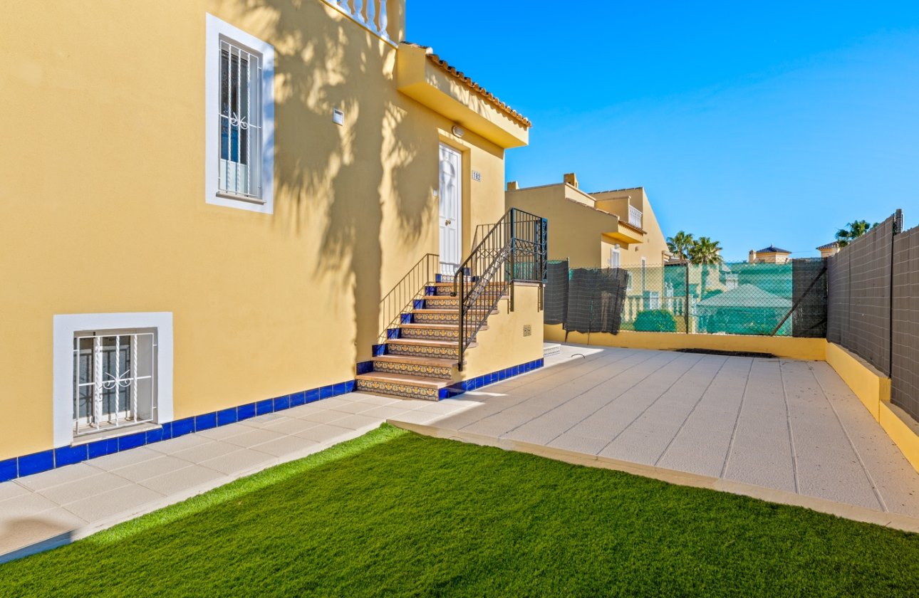 Resale - Townhouse - Benimar