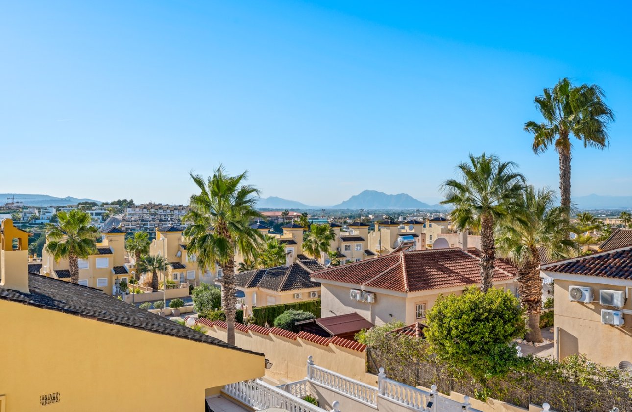 Resale - Townhouse - Benimar