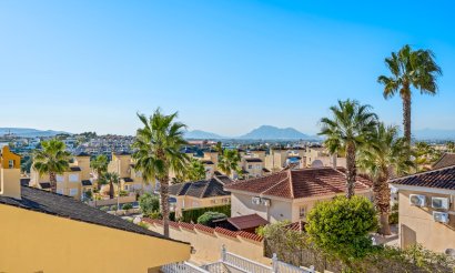 Resale - Townhouse - Benimar