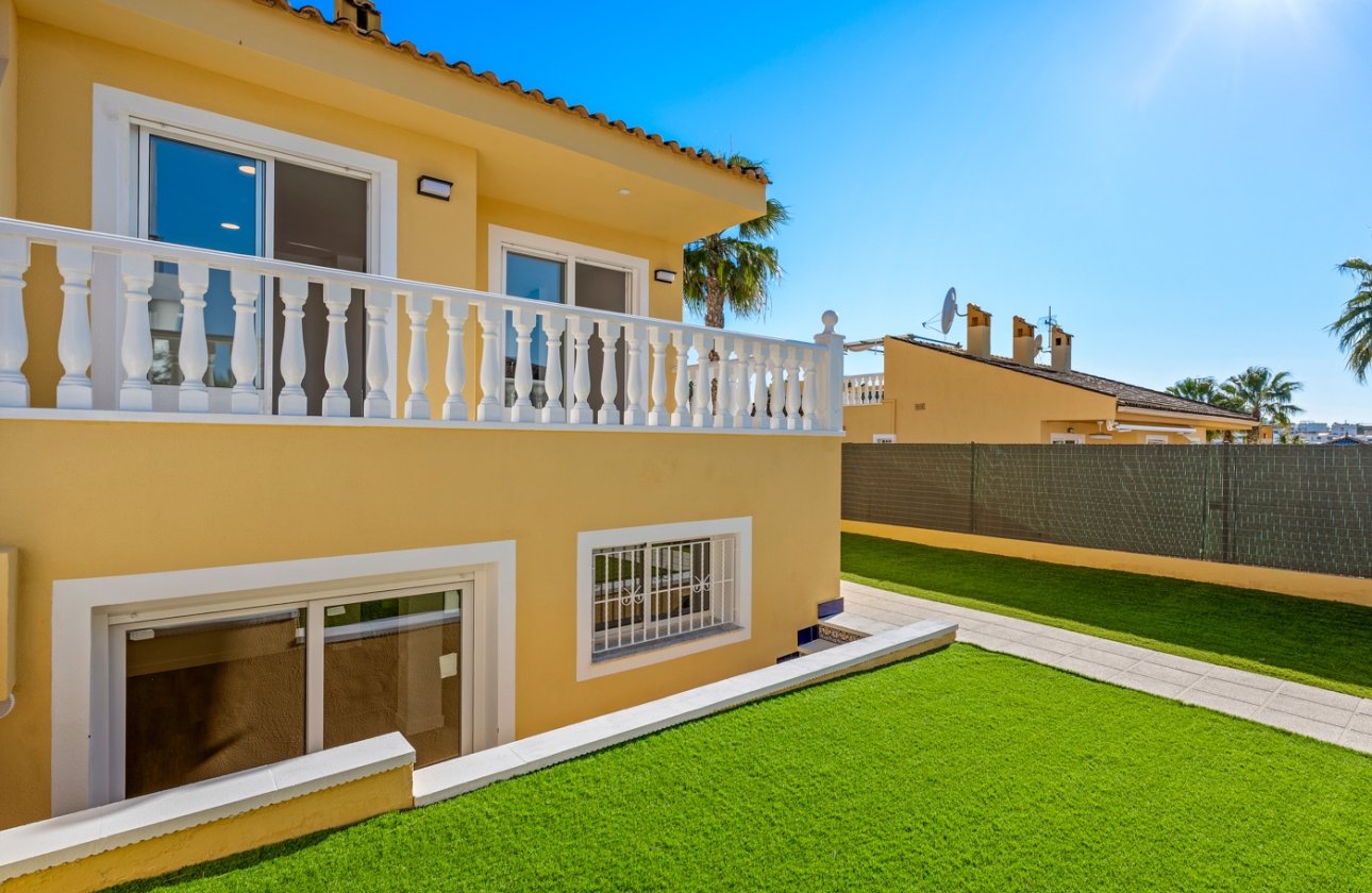 Resale - Townhouse - Benimar