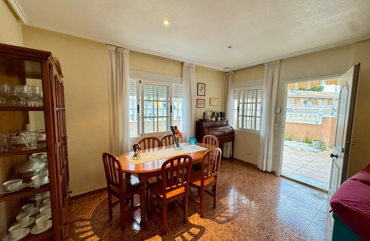 Resale - Villa - Torrevieja - Los Balcones - Los Altos del Edén