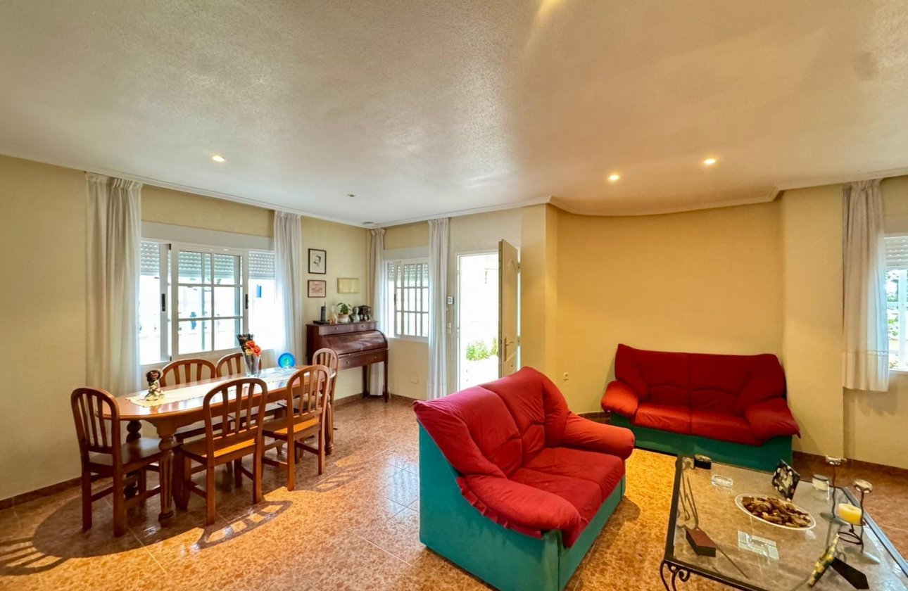 Resale - Villa - Torrevieja - Los Balcones - Los Altos del Edén