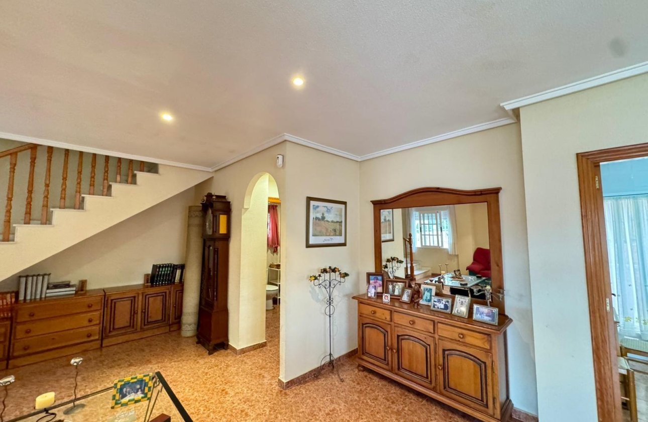 Resale - Villa - Torrevieja - Los Balcones - Los Altos del Edén