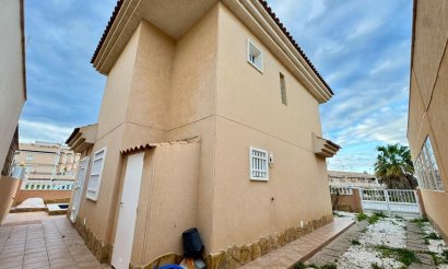 Resale - Villa - Torrevieja - Los Balcones - Los Altos del Edén