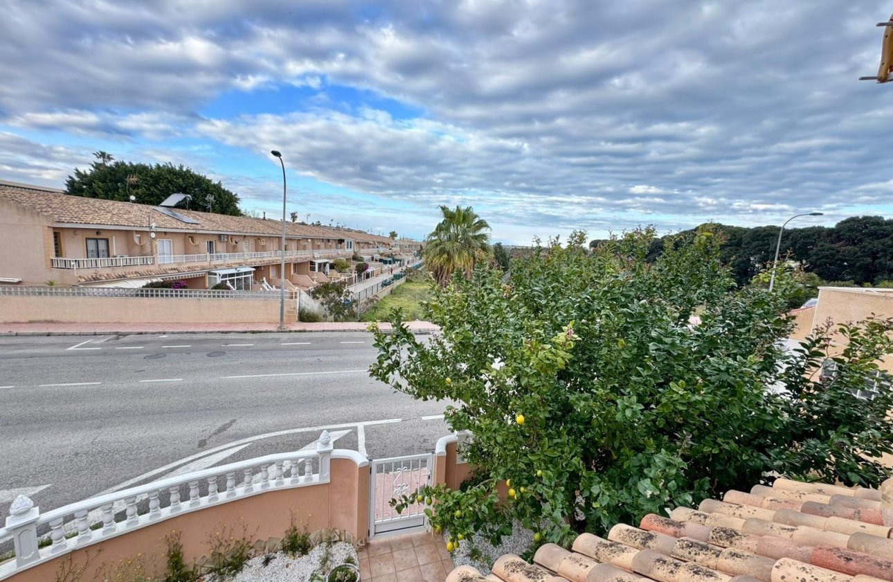 Resale - Villa - Torrevieja - Los Balcones - Los Altos del Edén