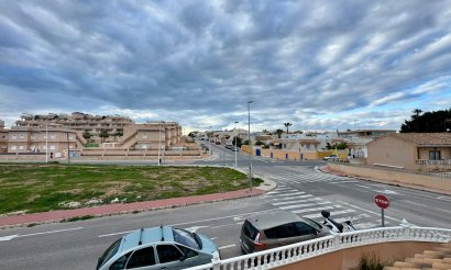 Resale - Villa - Torrevieja - Los Balcones - Los Altos del Edén