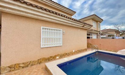 Resale - Villa - Torrevieja - Los Balcones - Los Altos del Edén
