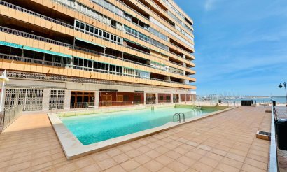 Resale - Apartment / flat - Torrevieja - Playa del Acequión