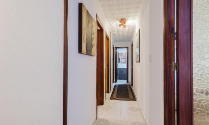 Resale - Apartment / flat - Torrevieja - Playa del Acequión