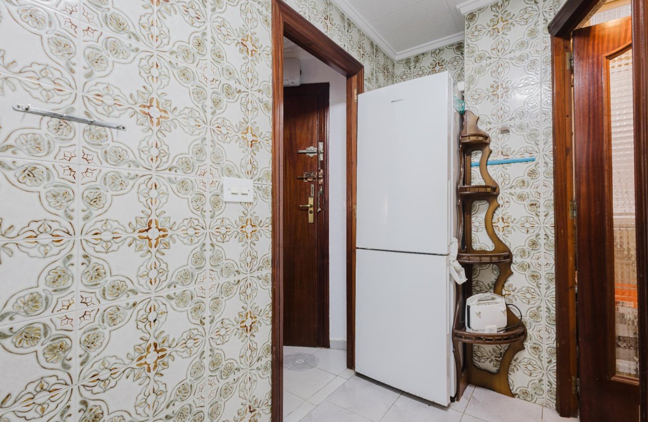 Resale - Apartment / flat - Torrevieja - Playa del Acequión