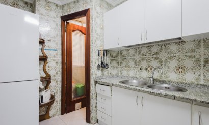 Resale - Apartment / flat - Torrevieja - Playa del Acequión