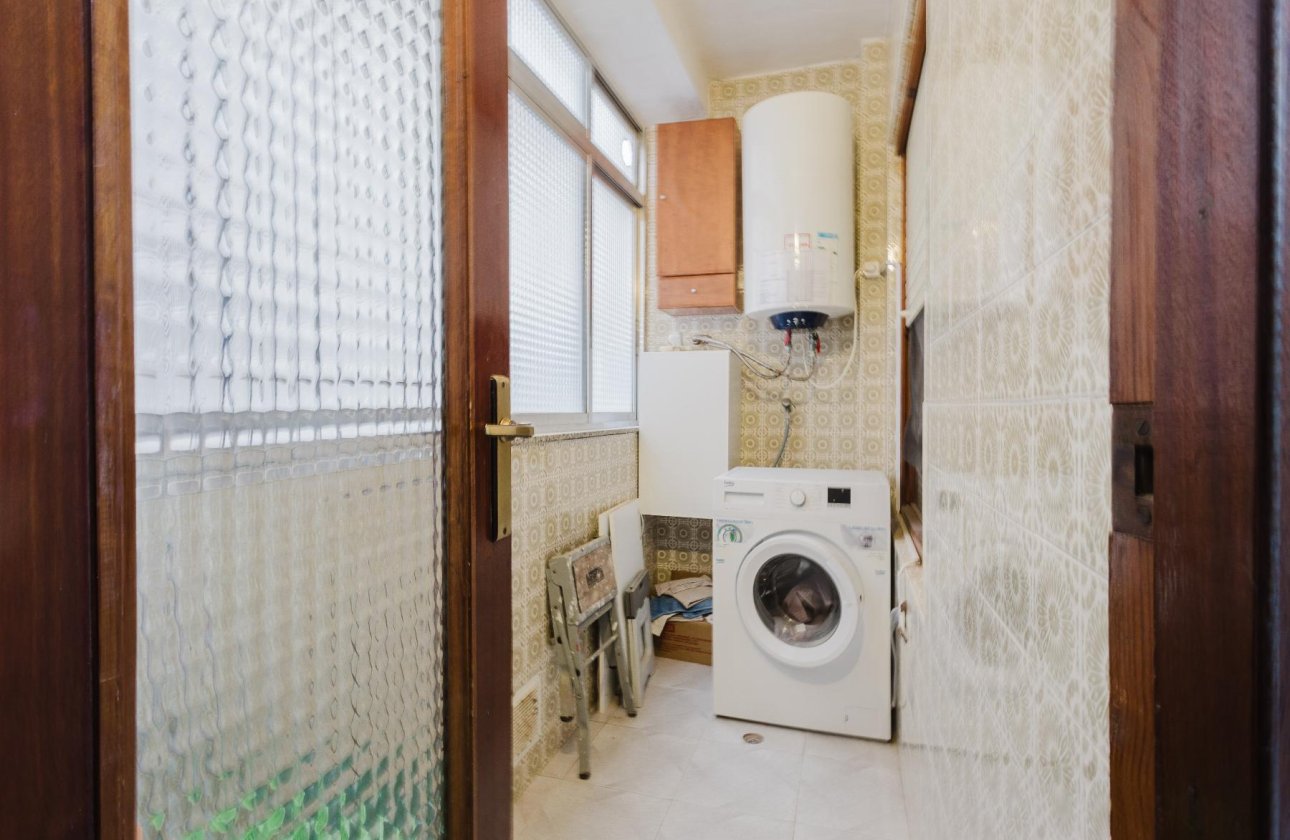 Resale - Apartment / flat - Torrevieja - Playa del Acequión