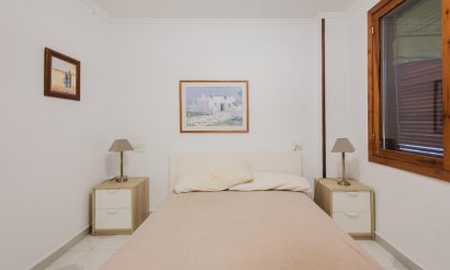 Resale - Apartment / flat - Torrevieja - Playa del Acequión