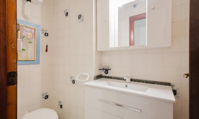 Resale - Apartment / flat - Torrevieja - Playa del Acequión