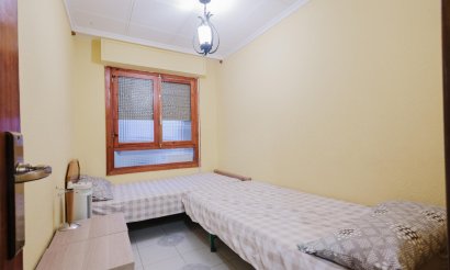 Resale - Apartment / flat - Torrevieja - Playa del Acequión