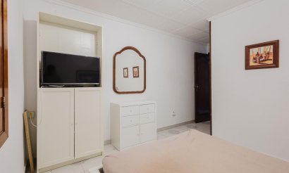 Resale - Apartment / flat - Torrevieja - Playa del Acequión