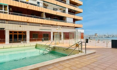 Resale - Apartment / flat - Torrevieja - Playa del Acequión