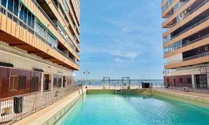 Resale - Apartment / flat - Torrevieja - Playa del Acequión
