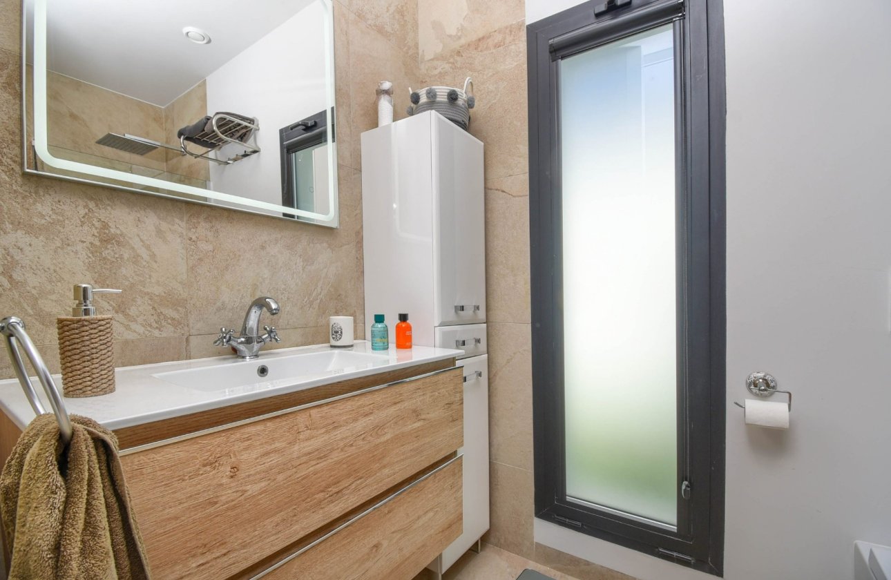 Resale - Villa - Finestrat - Finestrat Urbanizaciones