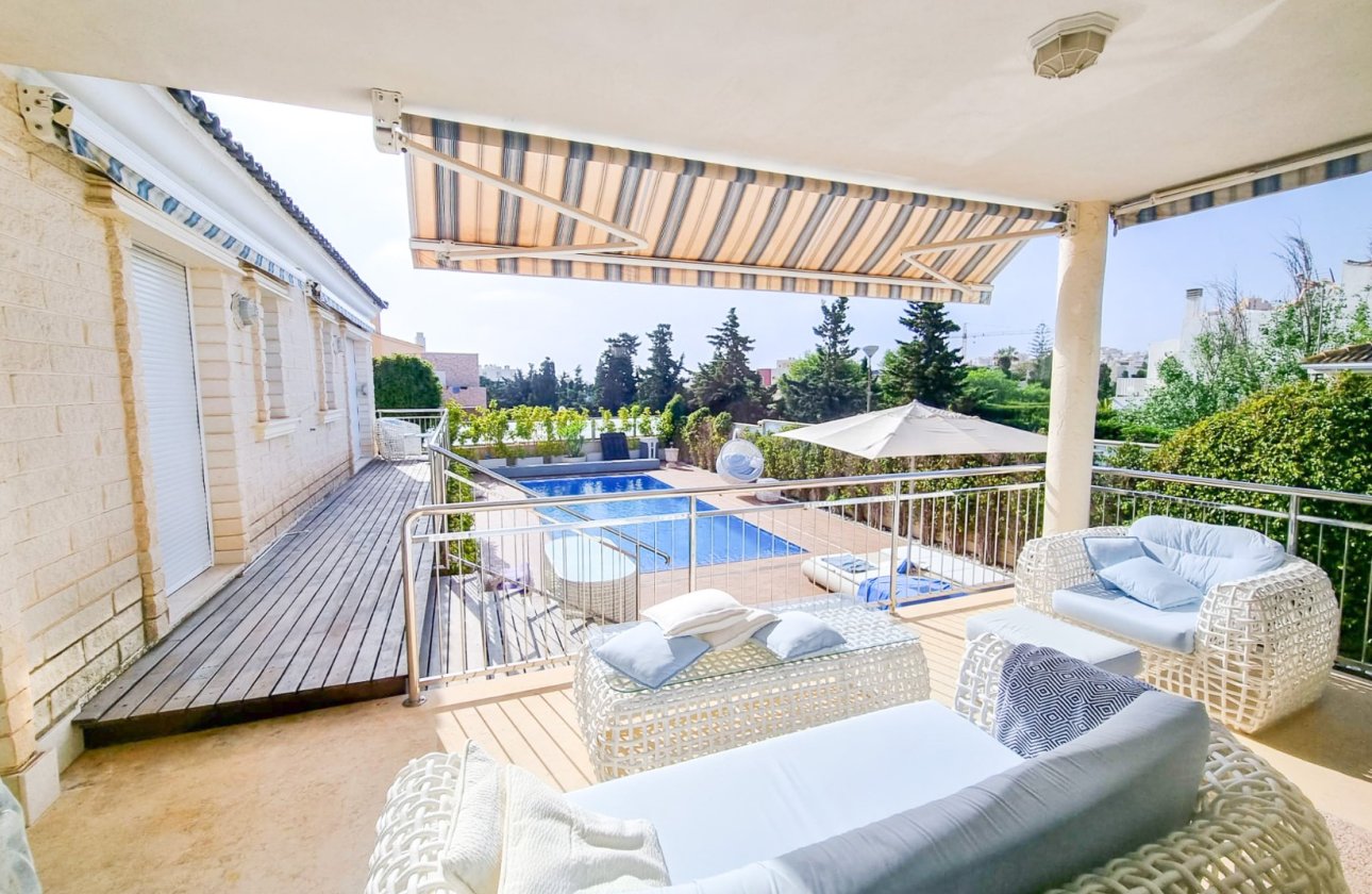 Resale - Villa - Torrevieja - La Mata