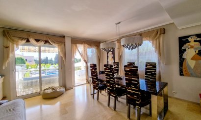 Resale - Villa - Torrevieja - La Mata