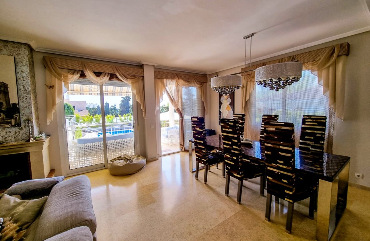 Resale - Villa - Torrevieja - La Mata