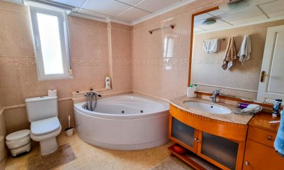 Resale - Villa - Torrevieja - La Mata