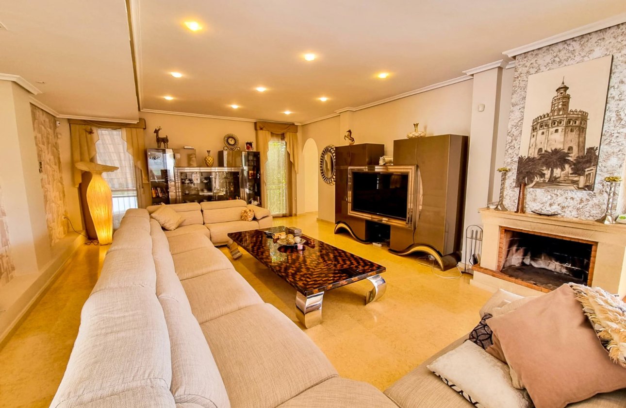 Resale - Villa - Torrevieja - La Mata