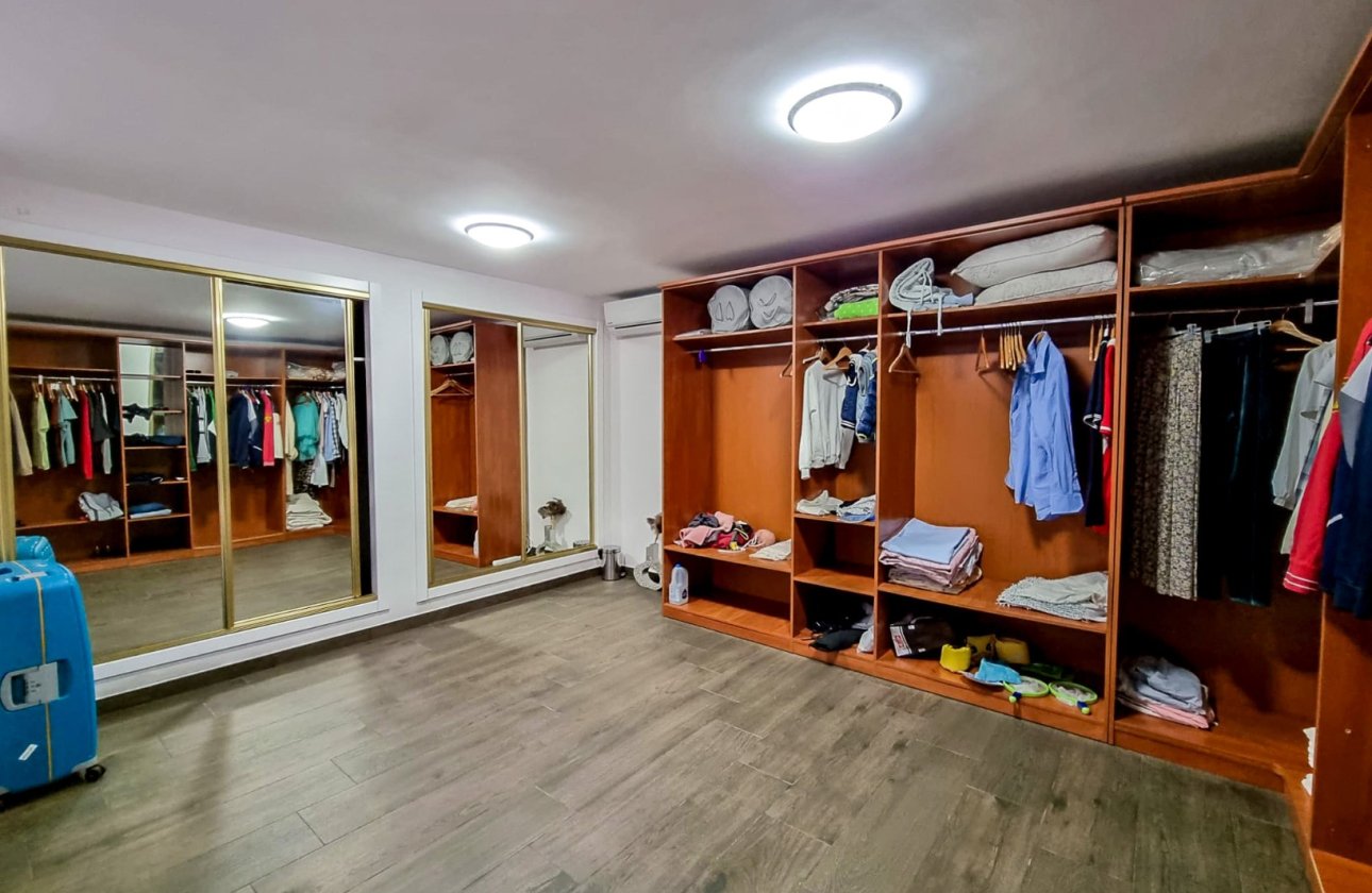 Resale - Villa - Torrevieja - La Mata