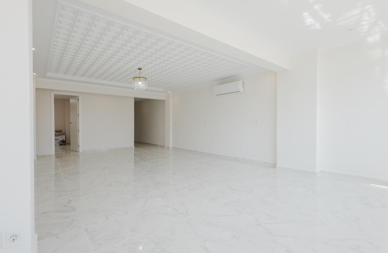 Resale - Apartment / flat - Torrevieja - Playa del Acequión