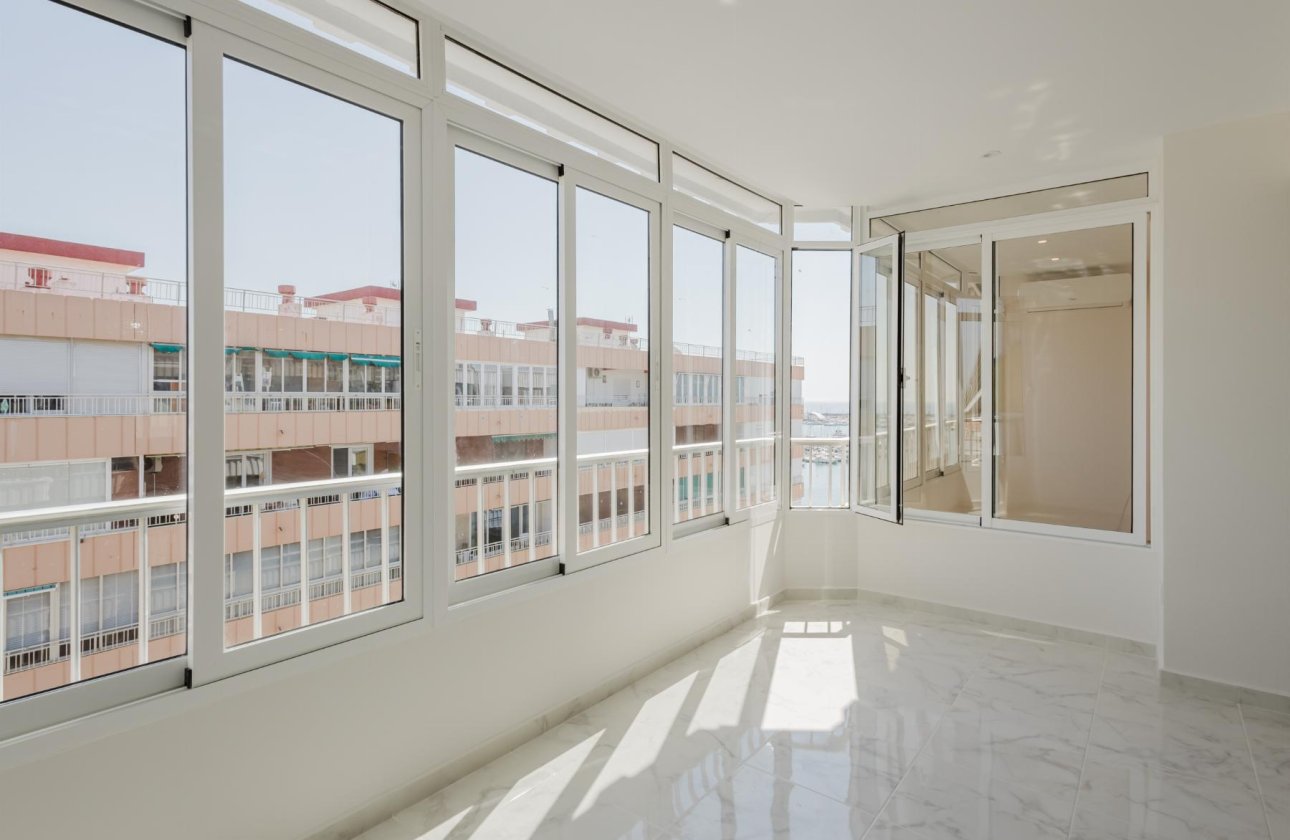 Resale - Apartment / flat - Torrevieja - Playa del Acequión
